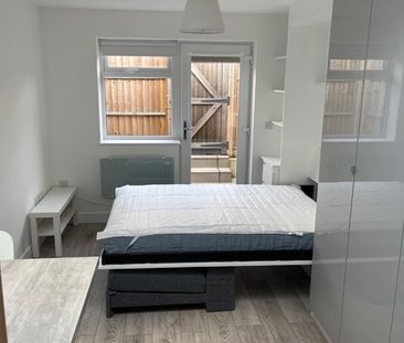 Studio Flat, Lee, SE12 - Photo 5