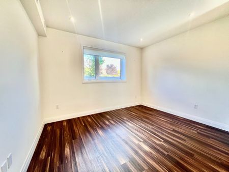 For Lease - 16 Duggan Lane, Guelph, Ontario - Photo 2