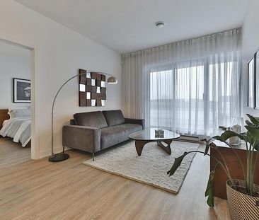 2505 Boulevard Marcel-Laurin, Montréal, QC - Photo 1