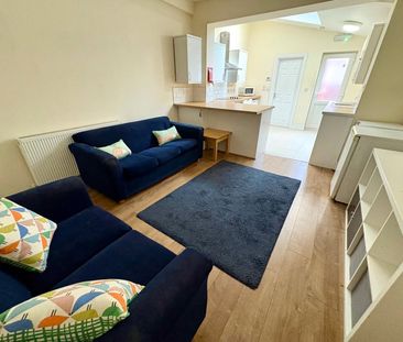 5 bedroom house to rent Pomona Street, Sheffield, South Yorkshire, S11 - Photo 1