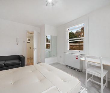 Studio to rent - Photo 2