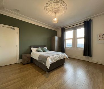 Saltwell, Gateshead - Photo 1