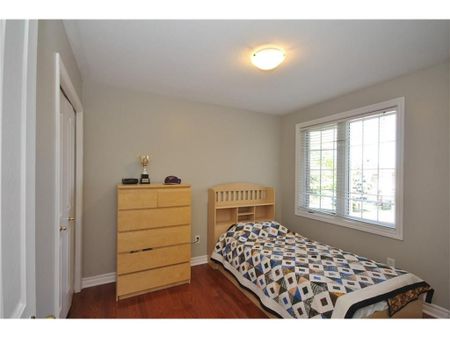 For Lease - 24 Wallsend Avenue, Kanata, Ontario - Photo 4