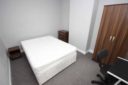 Room , Southbourne Street - Photo 4