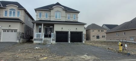 For Lease - 9 Grieves Street, Georgina, Ontario - Photo 2