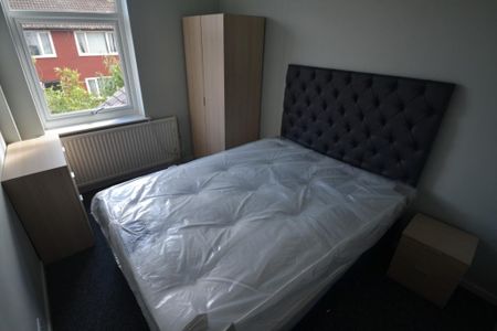 3 bedroom terraced house to rent - Photo 5