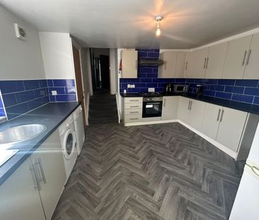 Hill Park Crescent, Apt 2, Plymouth - Photo 2