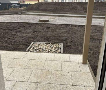 Hochwertiger Erstbezug! Neubau, schöne Terrasse, modernes Bad, Fußb... - Photo 6