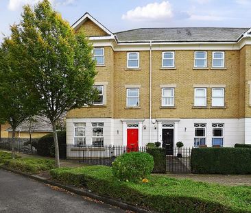 Swordsman Road, Deepcut, Camberley, GU16 - Photo 1