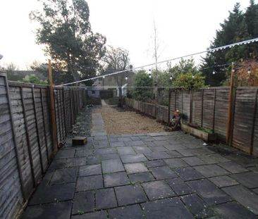 3 bedroom terraced house to rent - Photo 1