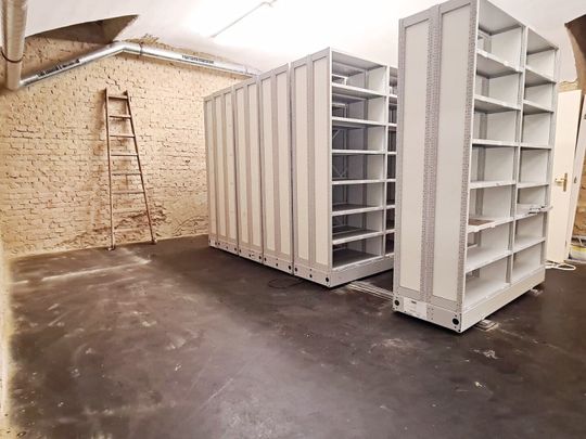 ESSLINGGASSE, BÖRSE-NÄHE, 85 m2 Lagerraum, Stromanschluss, Belüftung, Kellergeschoß ohne Aufzug - Photo 1