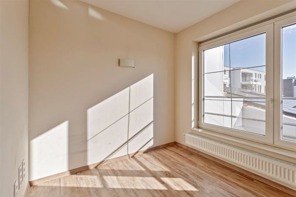 Rijwoning met 3 slpk, gezellige koer, centrum - Photo 1