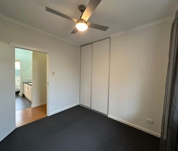 4-bedroom shared house, Mowbray Street - Photo 2