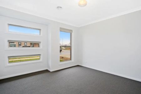 Home For Rent - Photo 3