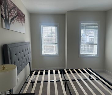 For Lease - 62 Downriver Drive, Welland, Ontario - Photo 1