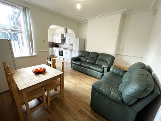 5 bedroom house share to rent - Photo 1