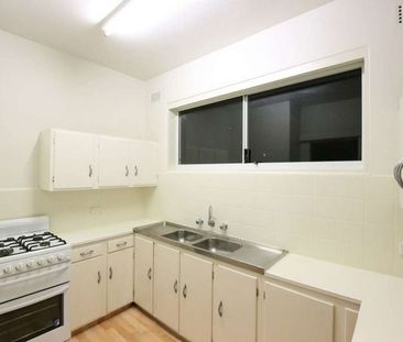 NORTH SYDNEY 2 BEDROOM APARTMENT | Unfurnished - Photo 1