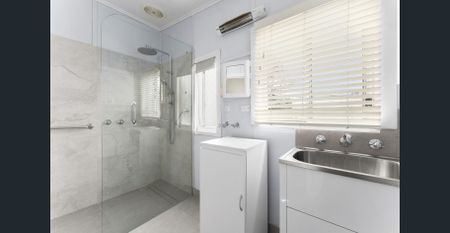 Charming Cottage in the Heart of Woodend - Photo 5