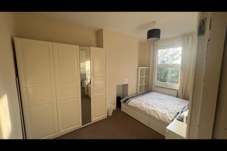 Room in a Shared Flat, Morland Road, CR0 - Photo 4