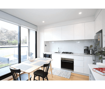 Modern Apartment Living in Prime Doncaster East Location - Photo 4