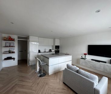 De Havilland Way, StanwellProperty for lettings - Seymours - Photo 2