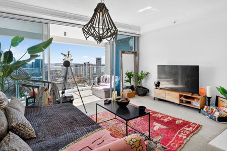 32307/9 Lawson Street, Southport QLD 4215 - House For Rent | Domain - Photo 3