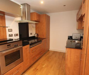 2 bedroom flat to rent - Photo 6