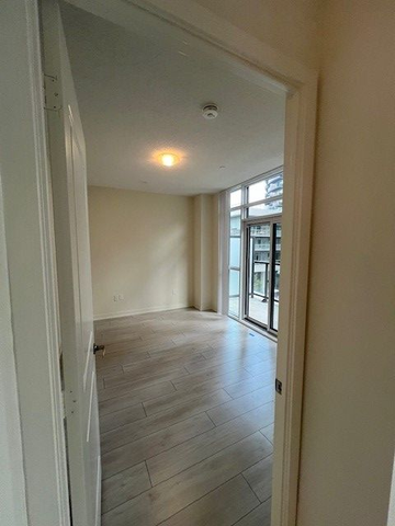 For Lease - 38 Annie Craig Drive Unit# 403, Toronto, Ontario - Photo 5