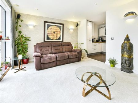 2 Bed Flat, Oceanis Apartments, E16 - Photo 2
