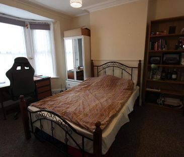 5 bedroom terraced house to rent - Photo 4