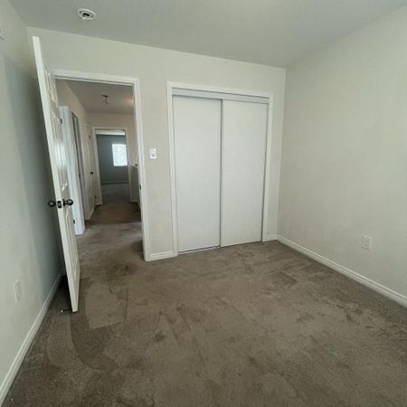 For Lease - 40 Butcher Crescent, Brantford, Ontario - Photo 3