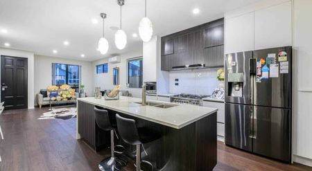 Hobsonville - 5 Bedroom House with 3.5 bathrooms - Photo 3