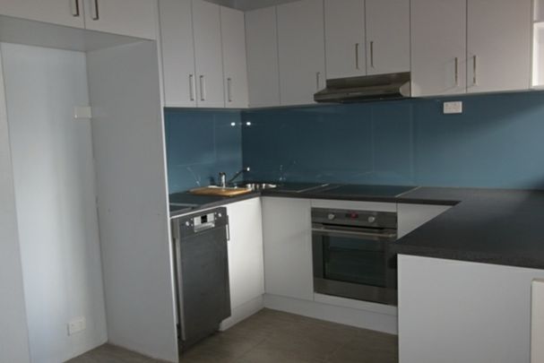 Spacious Two Bedroom Unit - Photo 1