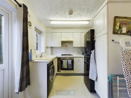 Heron Drive, Lenton, Nottingham, Nottinghamshire, NG7 - Photo 5