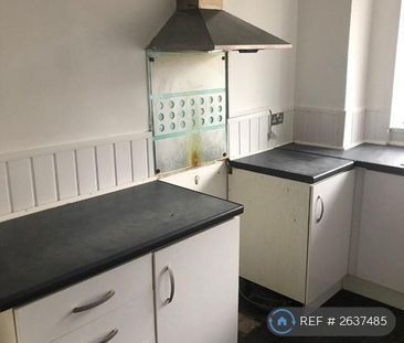 2 bedroom semi-detached house to rent - Photo 4