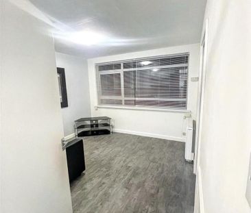1 bedroom property to rent - Photo 6