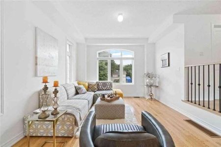 For Lease - 6D Parker Avenue, Richmond Hill, Ontario - Photo 2