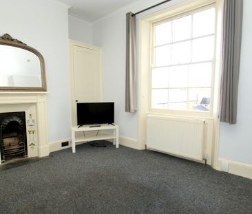 Flat 4, 32 Montpellier Villas, CHELTENHAM GL502XF - Photo 4