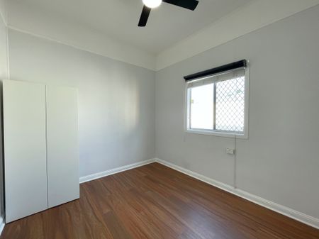 Charming, Breezy Home with City Glimpses! - Photo 4