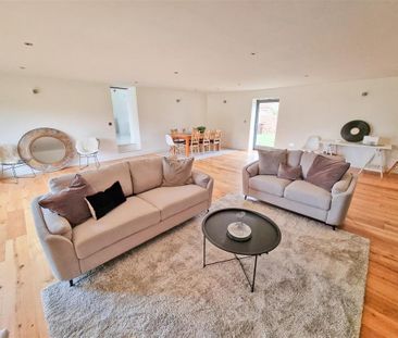 4 bedroom barn conversion to rent - Photo 3