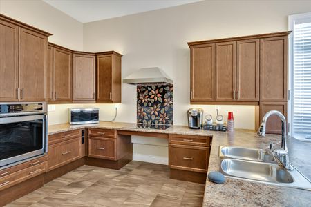 For Lease - 23 Brinton Drive, Peterborough, Ontario - Photo 5