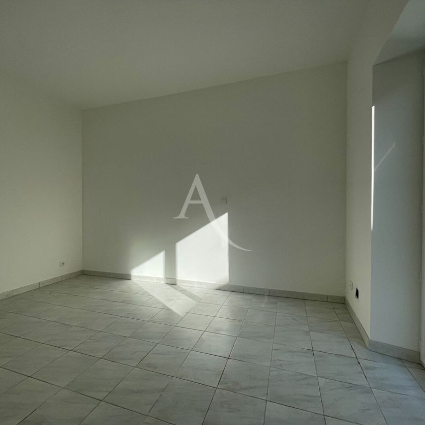 Location Maison 2 pièces 70m² NANTES 44300 - Photo 1