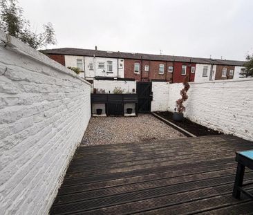 2 bedroom terraced house to rent - Photo 3