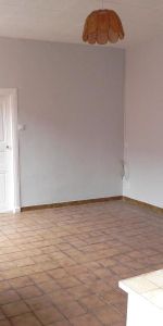 Location Appartement 2 pièces 43m² MILLAU 12100 - Photo 3