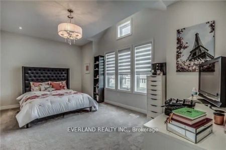 Detached Home For Lease | N9255081 - Photo 4