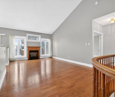 For Lease - 19 Foulis Crescent Unit# Main Floor, Kanata, Ontario - Photo 3