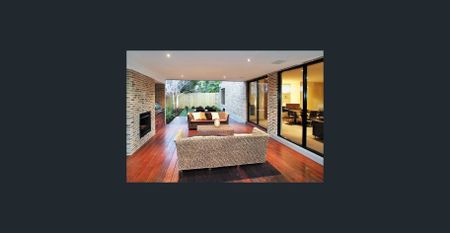 Contemporary Light-Filled Family Sanctuary - Photo 5