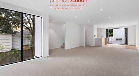 Modern 4-Bedroom Townhouse in Prime Grammar Zone Location - Photo 3