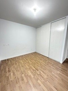 Location Appartement 3 pièces 67m² LA ROCHE SUR YON 85000 - Photo 2