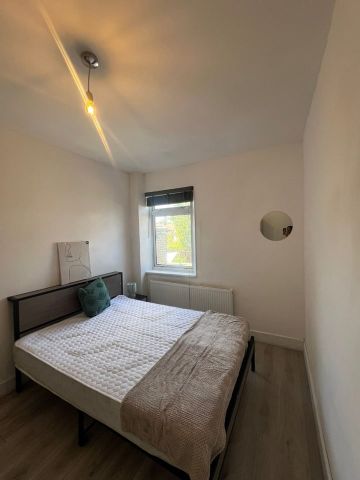 4 Bed Detached House, Morley Road, E15 - Photo 4